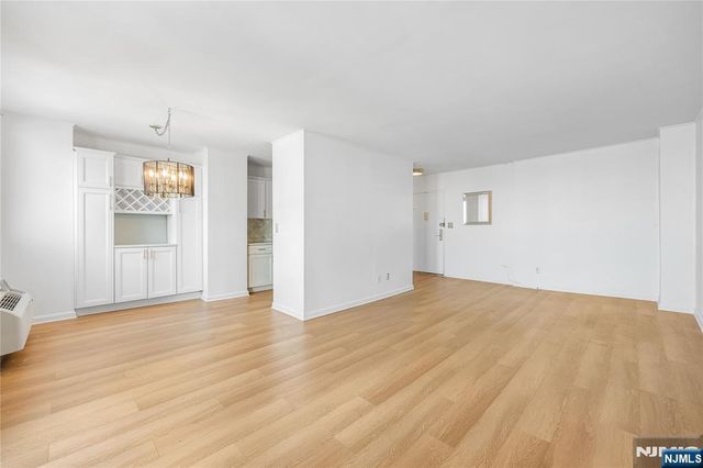 100 Manhattan Avenue 910, Union City, NJ 07087