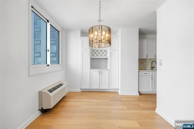 100 Manhattan Avenue 910, Union City, NJ 07087