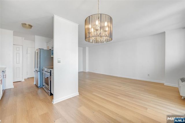 100 Manhattan Avenue 910, Union City, NJ 07087
