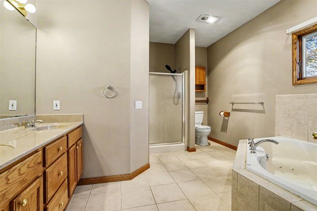 303 Beckett Park, Battle Creek, MI 49015