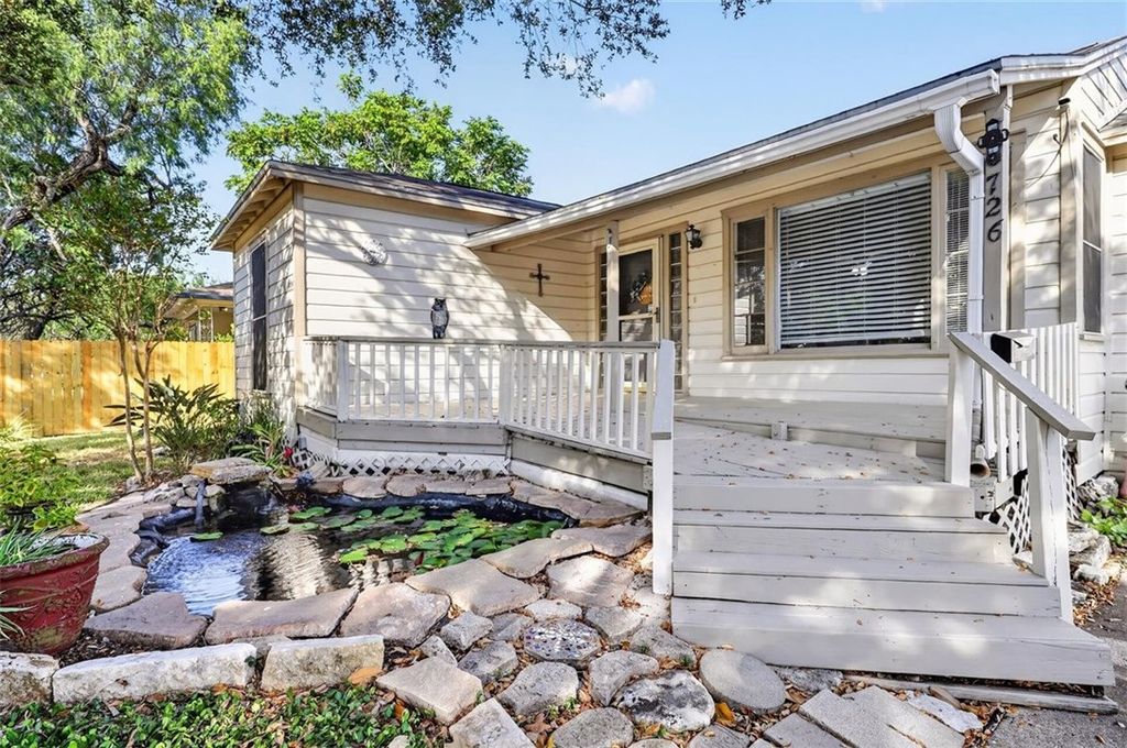 726 Harrison St, Corpus Christi, TX 78404 — photo 3