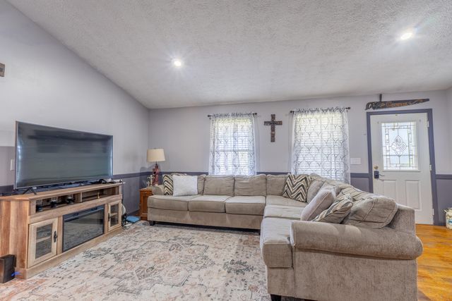 545 Lewis Bray Road, Burnside, KY 42519