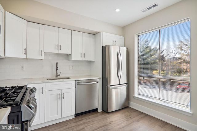 3904 BEL PRE RD #3904-6, Silver Spring, MD 20906