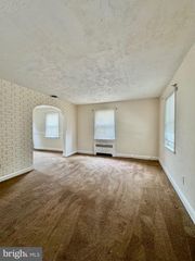 3913 LOCH RAVEN BLVD, Baltimore, MD 21218