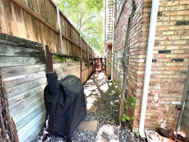7151 Gaston Avenue 111, Dallas, TX 75214