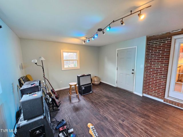 1520 Sylvan Drive, Johnson City, TN 37604