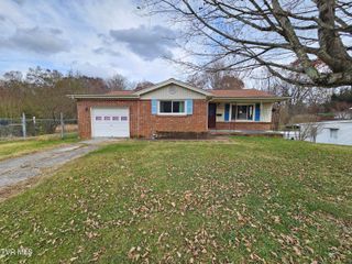 1520 Sylvan Drive, Johnson City, TN 37604