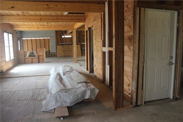 212 Loop 340, Bellmead, TX 76705