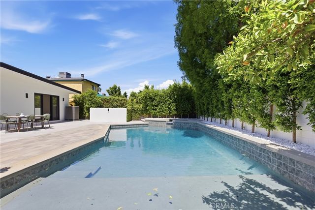 5016 Rubio Avenue, Encino, CA 91436