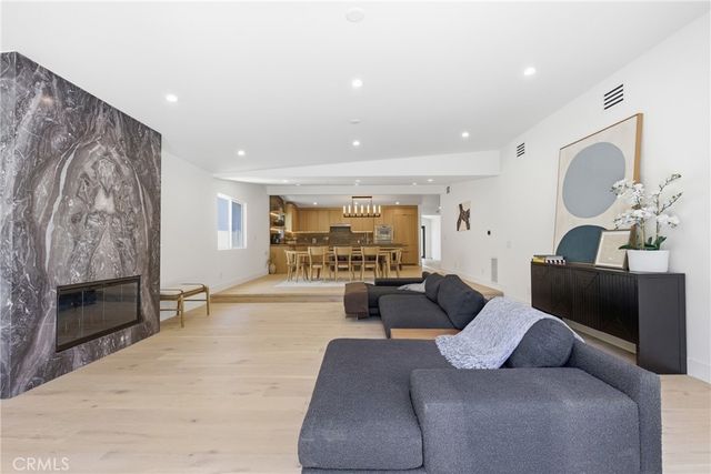 5016 Rubio Avenue, Encino, CA 91436