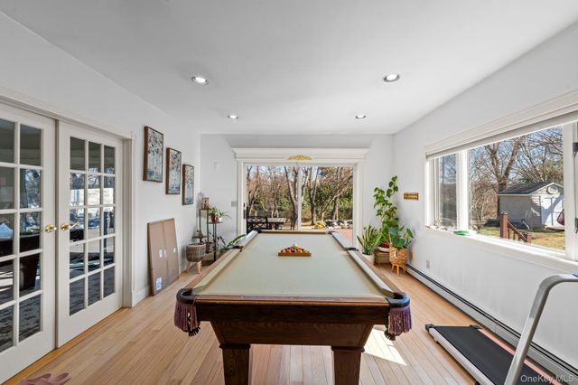 19 Austin Lane, Elwood, NY 11743