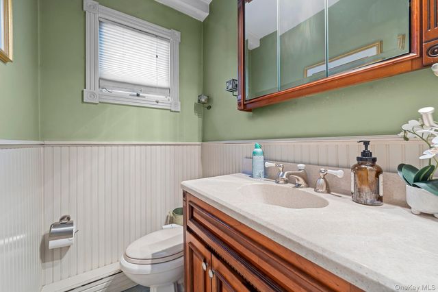 19 Austin Lane, Elwood, NY 11743