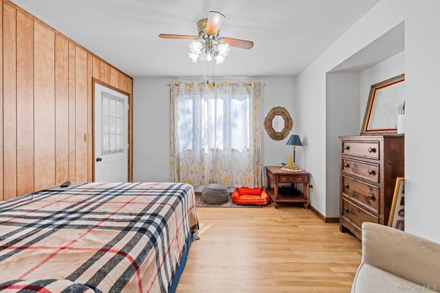 19 Austin Lane, Elwood, NY 11743