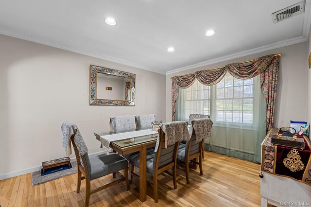 19 Austin Lane, Elwood, NY 11743