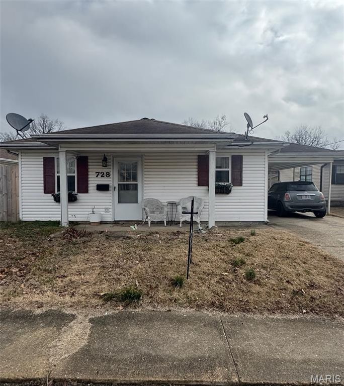 728 N Locust Street, Dexter, MO 63841