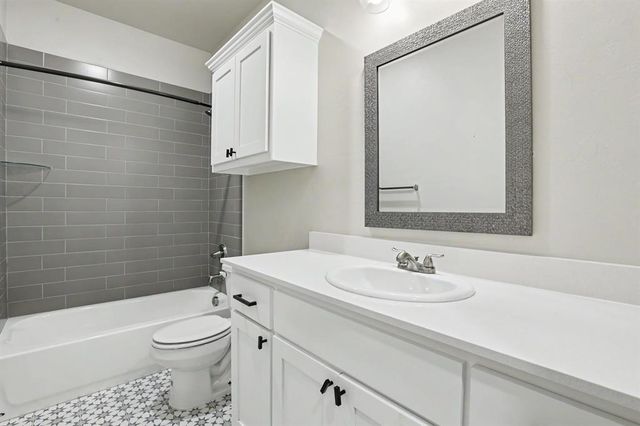 2217 Alta Vista Lane, Edmond, OK 73034