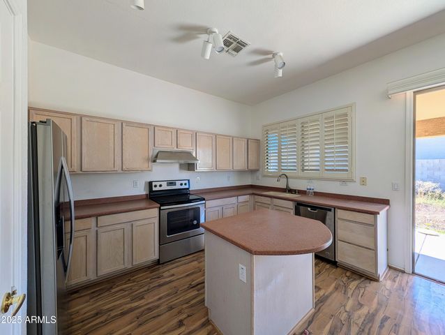 5959 W KIMBERLY Way, Glendale, AZ 85308