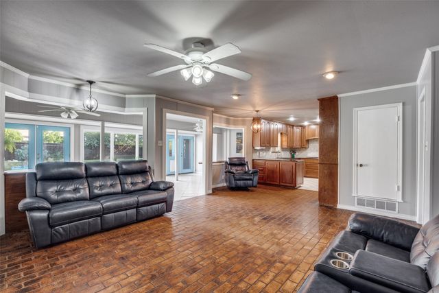 6401 Stonewall Street, Greenville, TX 75402