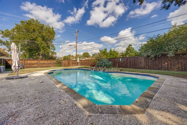 6401 Stonewall Street, Greenville, TX 75402