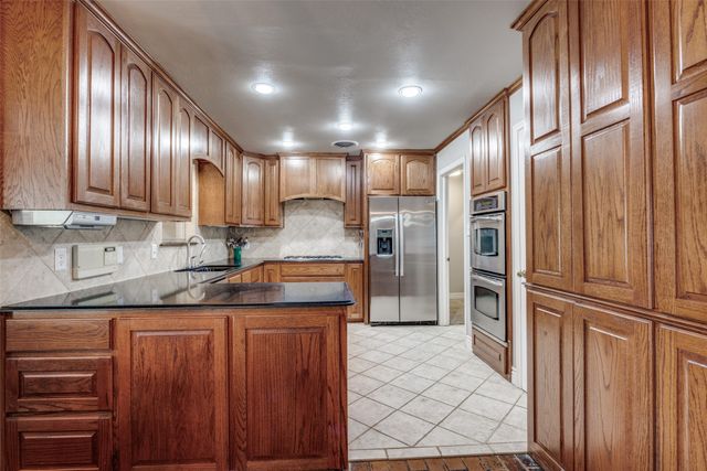 6401 Stonewall Street, Greenville, TX 75402