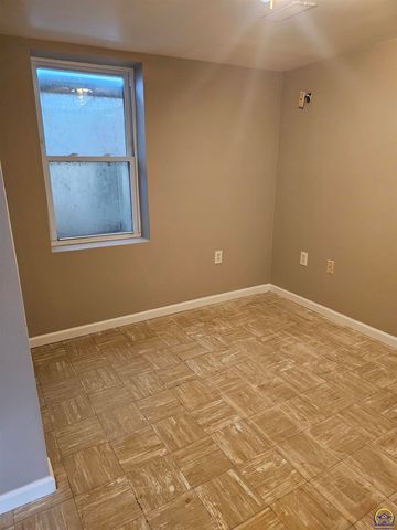 2223 NW Polk ST, Topeka, KS 66608