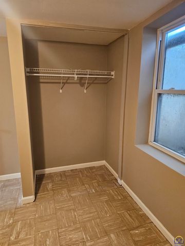 2223 NW Polk ST, Topeka, KS 66608