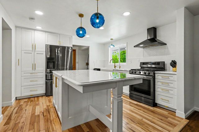 2945 W Lincoln Avenue, Ionia, MI 48846