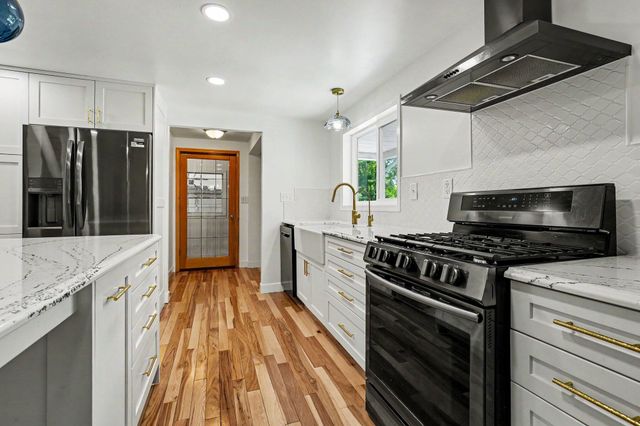 2945 W Lincoln Avenue, Ionia, MI 48846