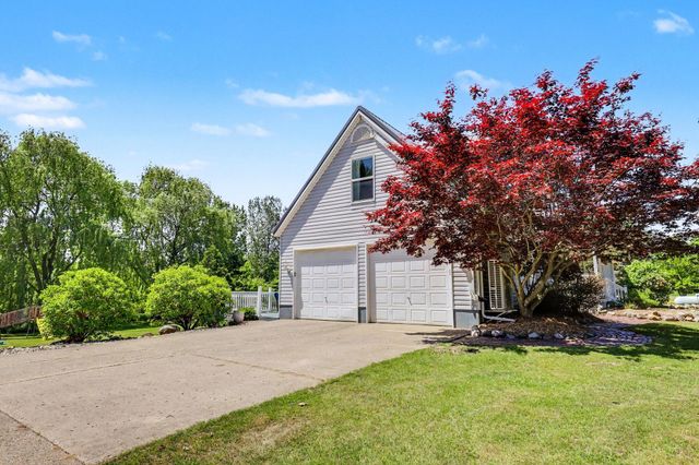 2945 W Lincoln Avenue, Ionia, MI 48846