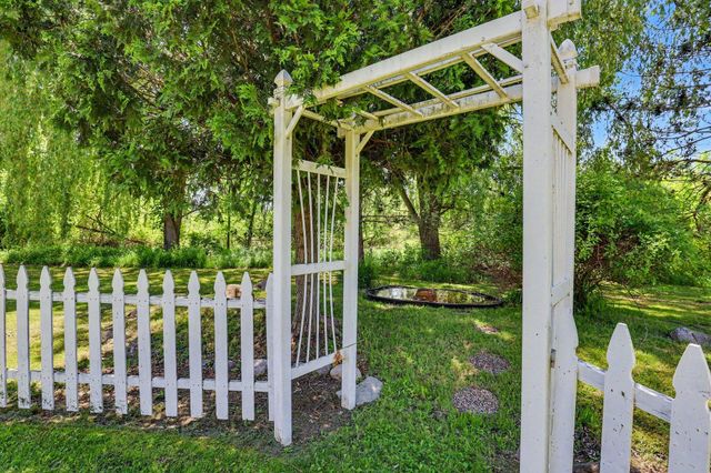 2945 W Lincoln Avenue, Ionia, MI 48846