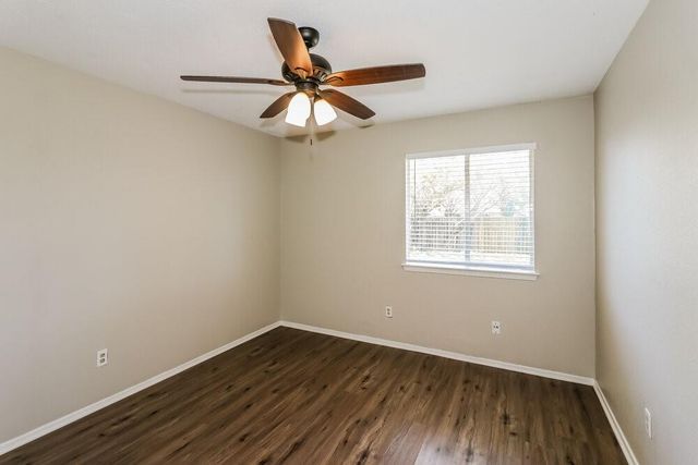 8443 S Meadow Bird Circle, Houston, TX 77489