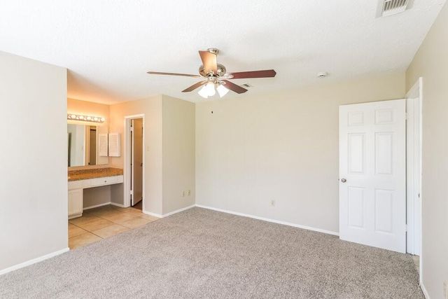 8443 S Meadow Bird Circle, Houston, TX 77489