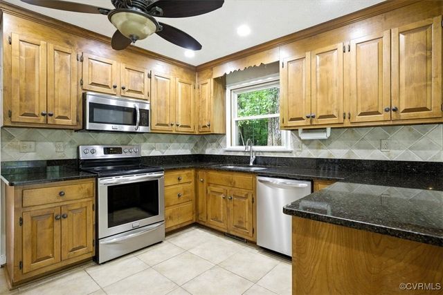 13241 Bailey Bridge Rd, North Chesterfield, VA 23112