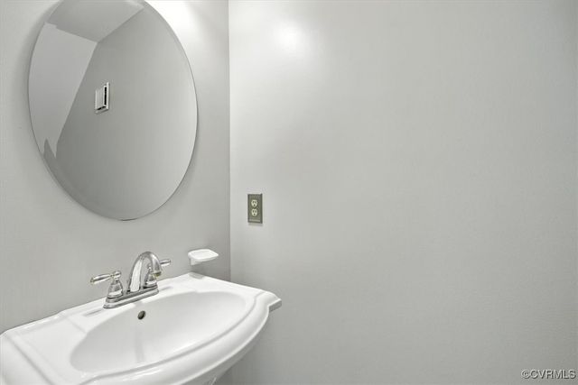 13241 Bailey Bridge Rd, North Chesterfield, VA 23112