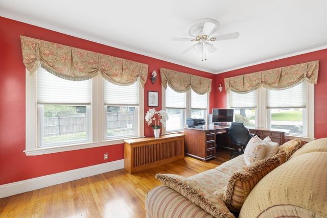 820 Beaver St, Waltham, MA 02452