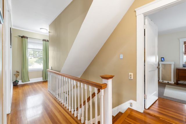 820 Beaver St, Waltham, MA 02452