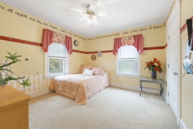 820 Beaver St, Waltham, MA 02452