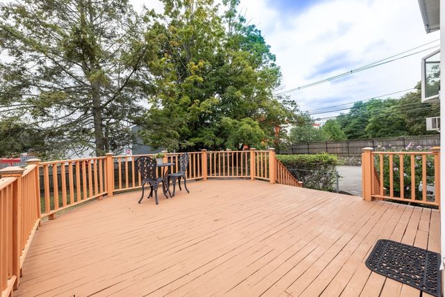 820 Beaver St, Waltham, MA 02452