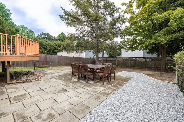 820 Beaver St, Waltham, MA 02452