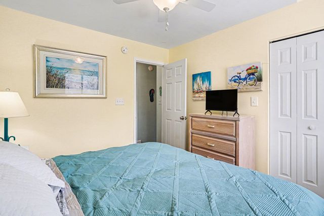 610 15th Ave S Apt 3, Myrtle Beach, SC 29575