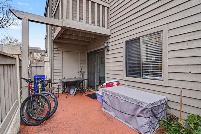 610 15th Ave S Apt 3, Myrtle Beach, SC 29575