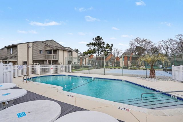 610 15th Ave S Apt 3, Myrtle Beach, SC 29575