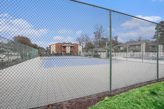 610 15th Ave S Apt 3, Myrtle Beach, SC 29575