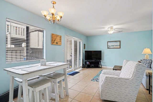 610 15th Ave S Apt 3, Myrtle Beach, SC 29575