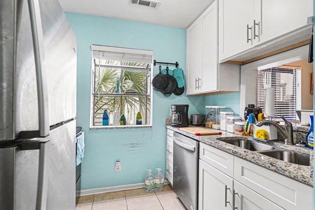 610 15th Ave S Apt 3, Myrtle Beach, SC 29575