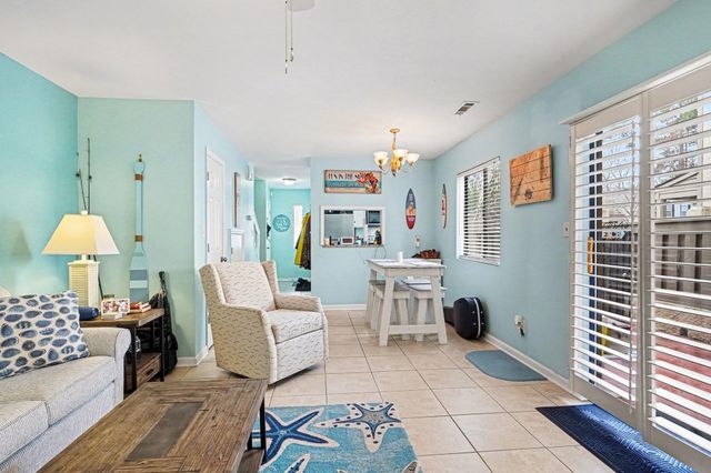 610 15th Ave S Apt 3, Myrtle Beach, SC 29575