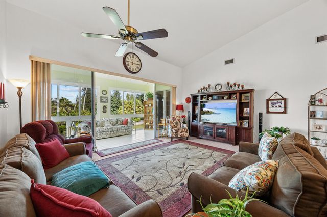 7661 Mackenzie Court 422, Lake Worth, FL 33467