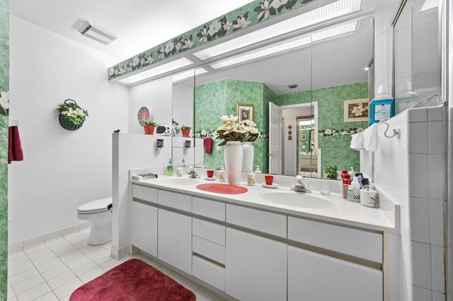 7661 Mackenzie Court 422, Lake Worth, FL 33467