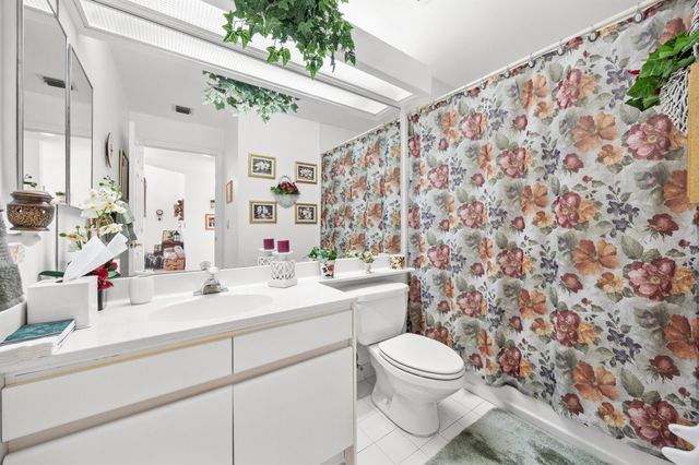 7661 Mackenzie Court 422, Lake Worth, FL 33467