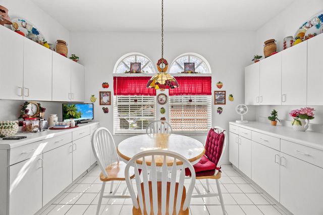 7661 Mackenzie Court 422, Lake Worth, FL 33467